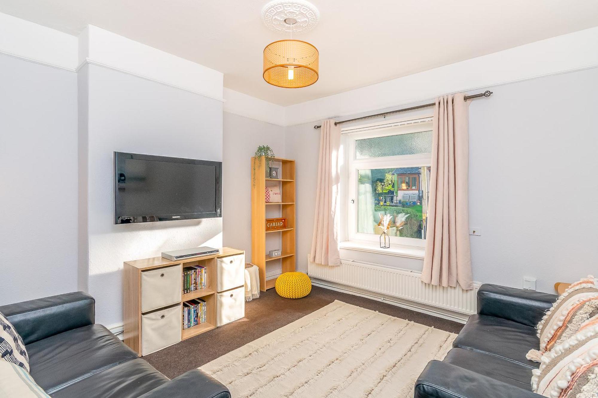 The View Spacious Apartment In Afan Forest Bike Park By Staystaycations Порт-Толбот Экстерьер фото